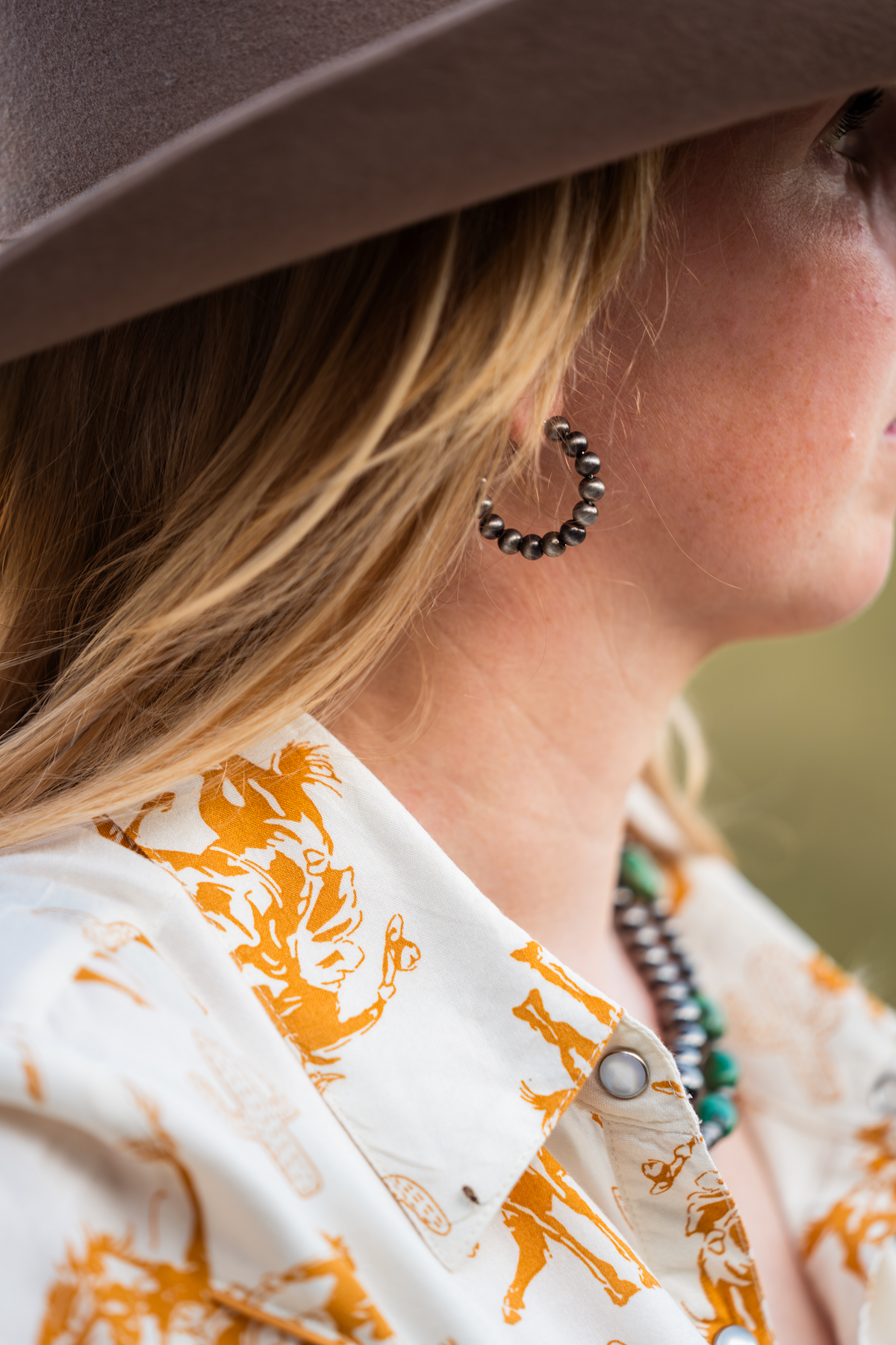 Western bead hoop oorbellen