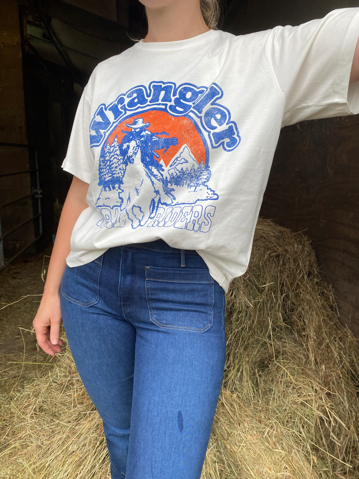 WRANGLER girlfriend tee worn white